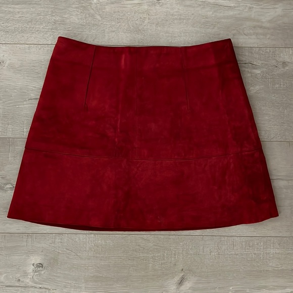 Red 100% leather skirt - Picture 3 of 7